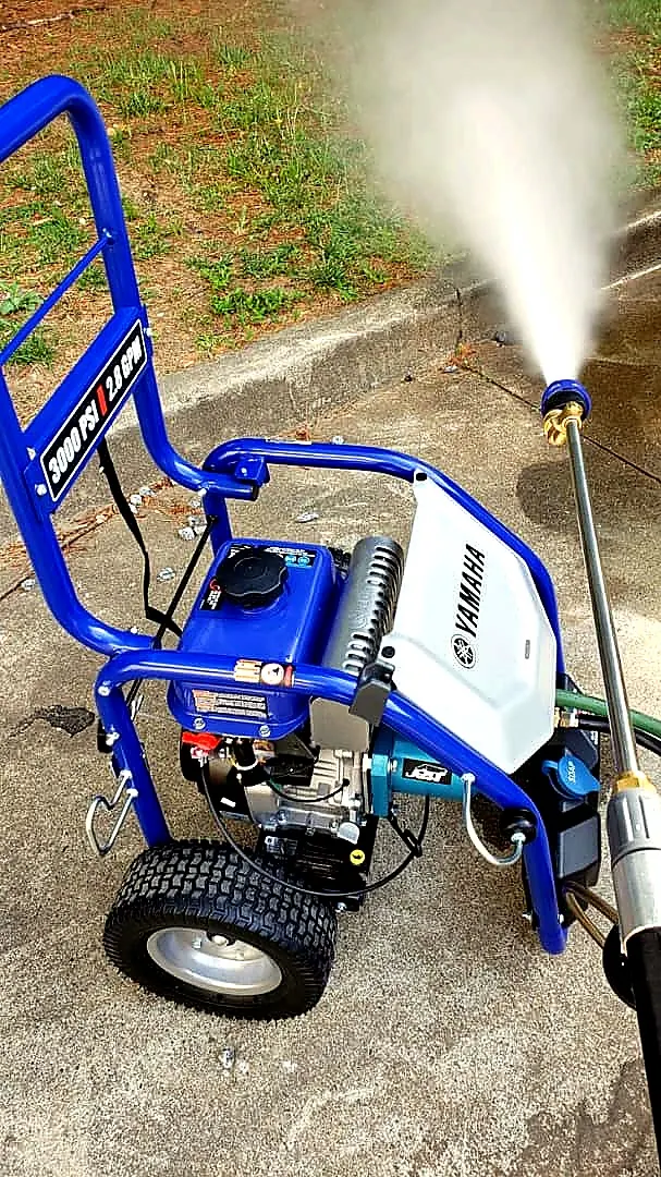 Pressure washer sprayer